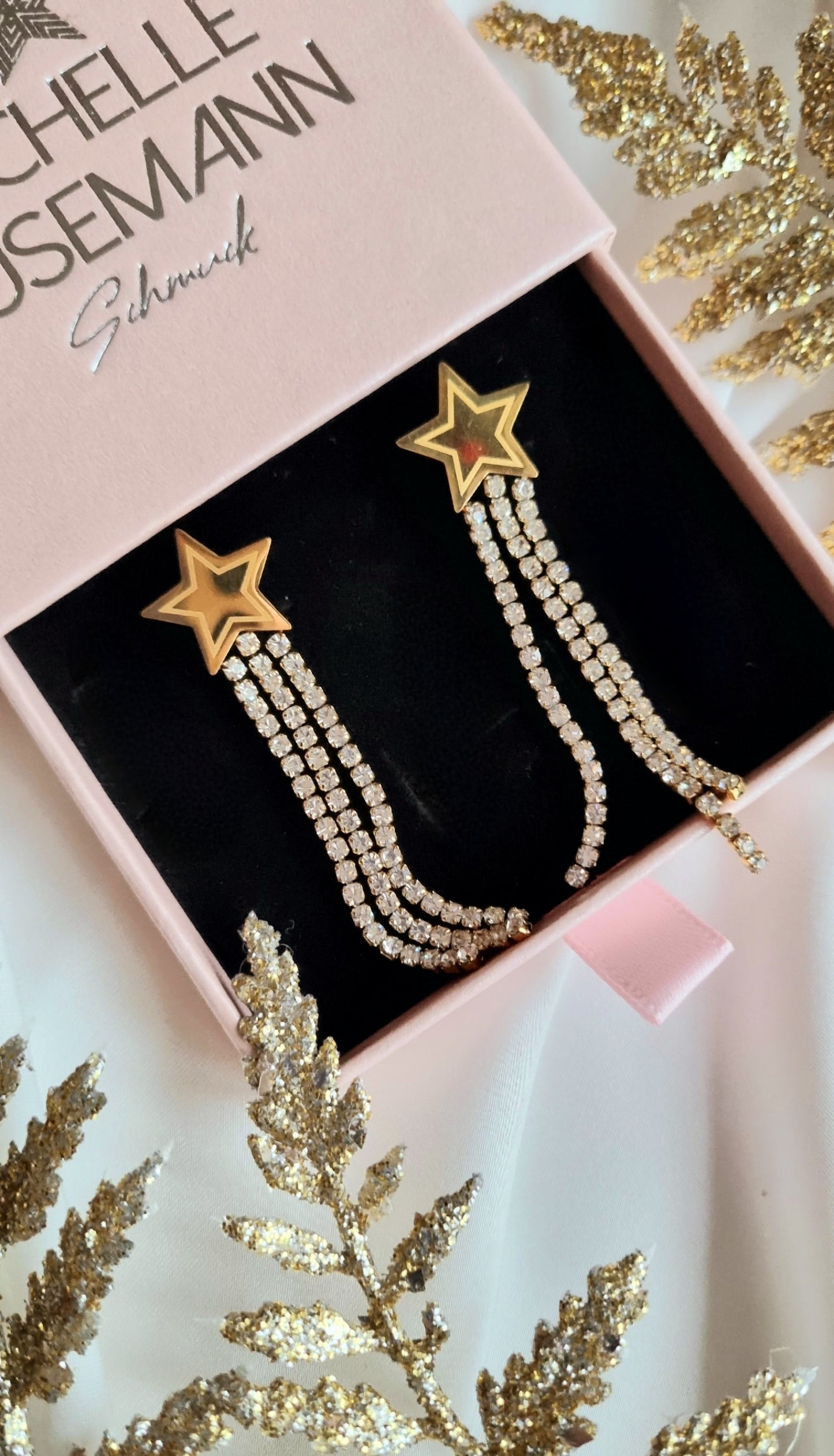 Luxuriöse Ohrstecker GALA aus Edelstahl mit weißem Zirconiastein