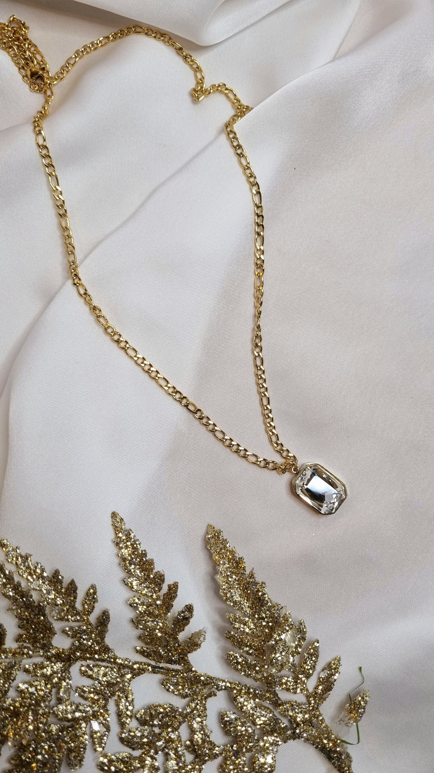 Simple necklace GEMA with zirconia pendant (black)
