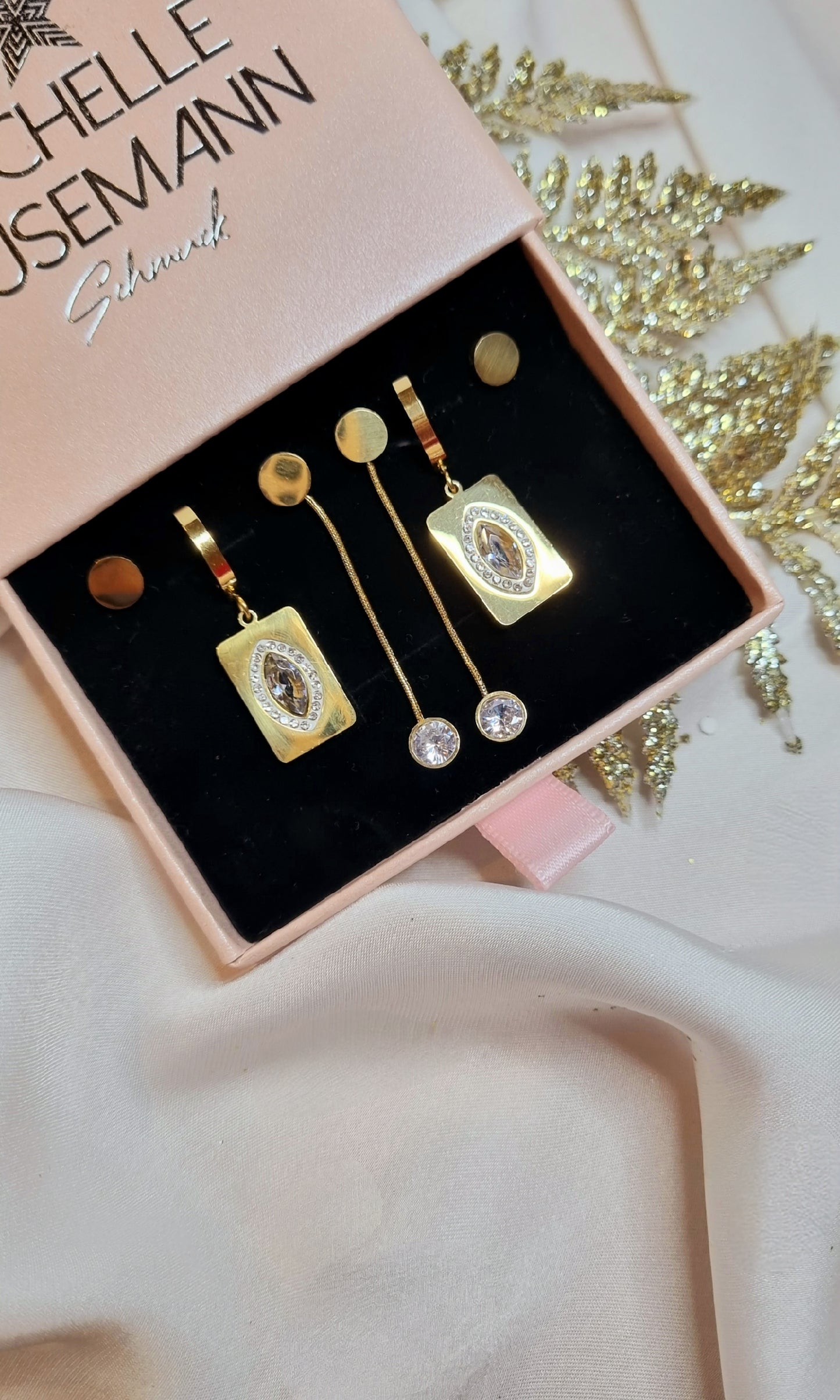 Luxuriöse Set mit 3 Paar ARIEL Ohrringen aus Edelstahl mit weißem Zirconiastein