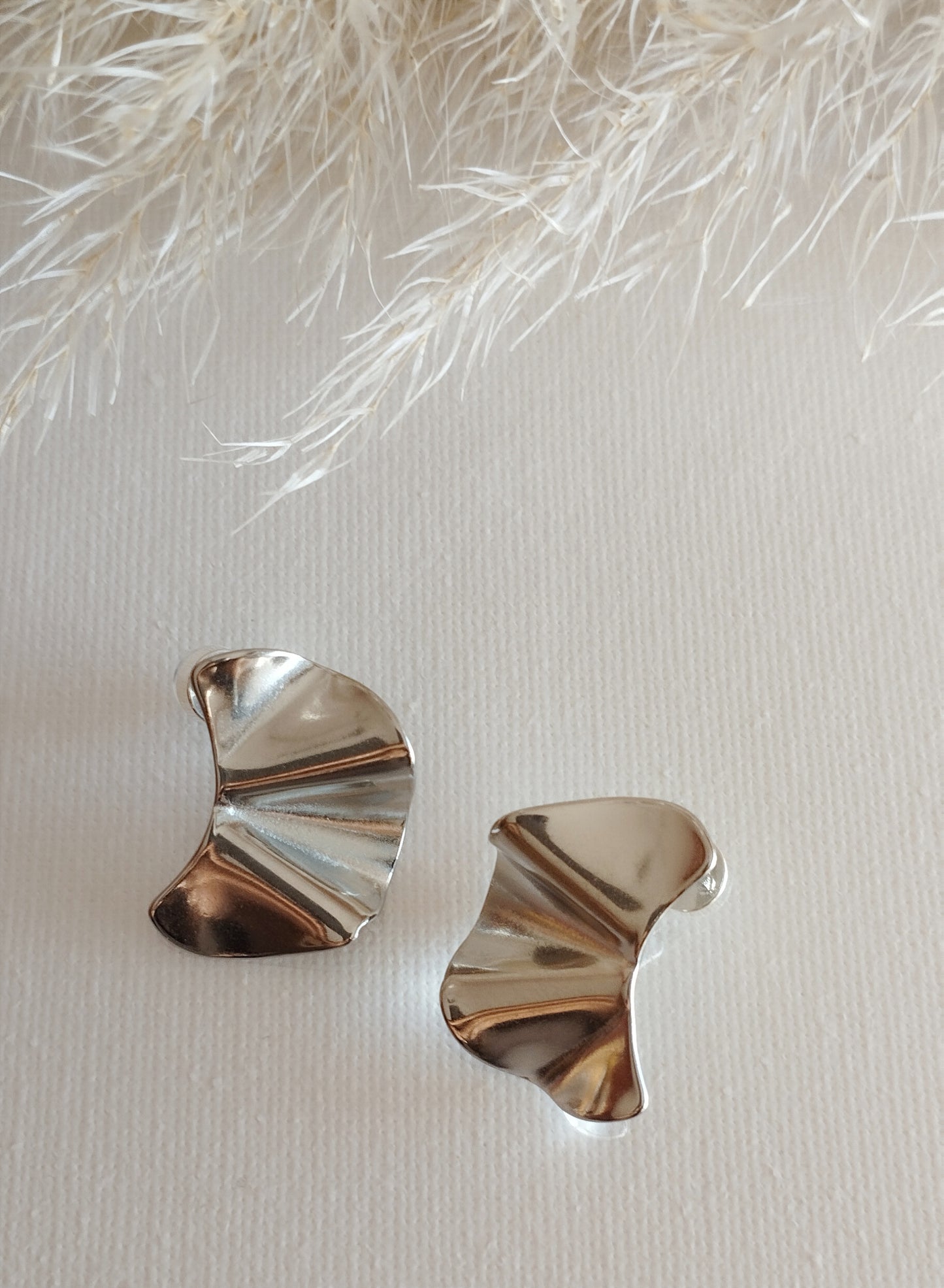 Zeitlose Ohrringe PÉTALO aus Edelstahl (gold, silber)