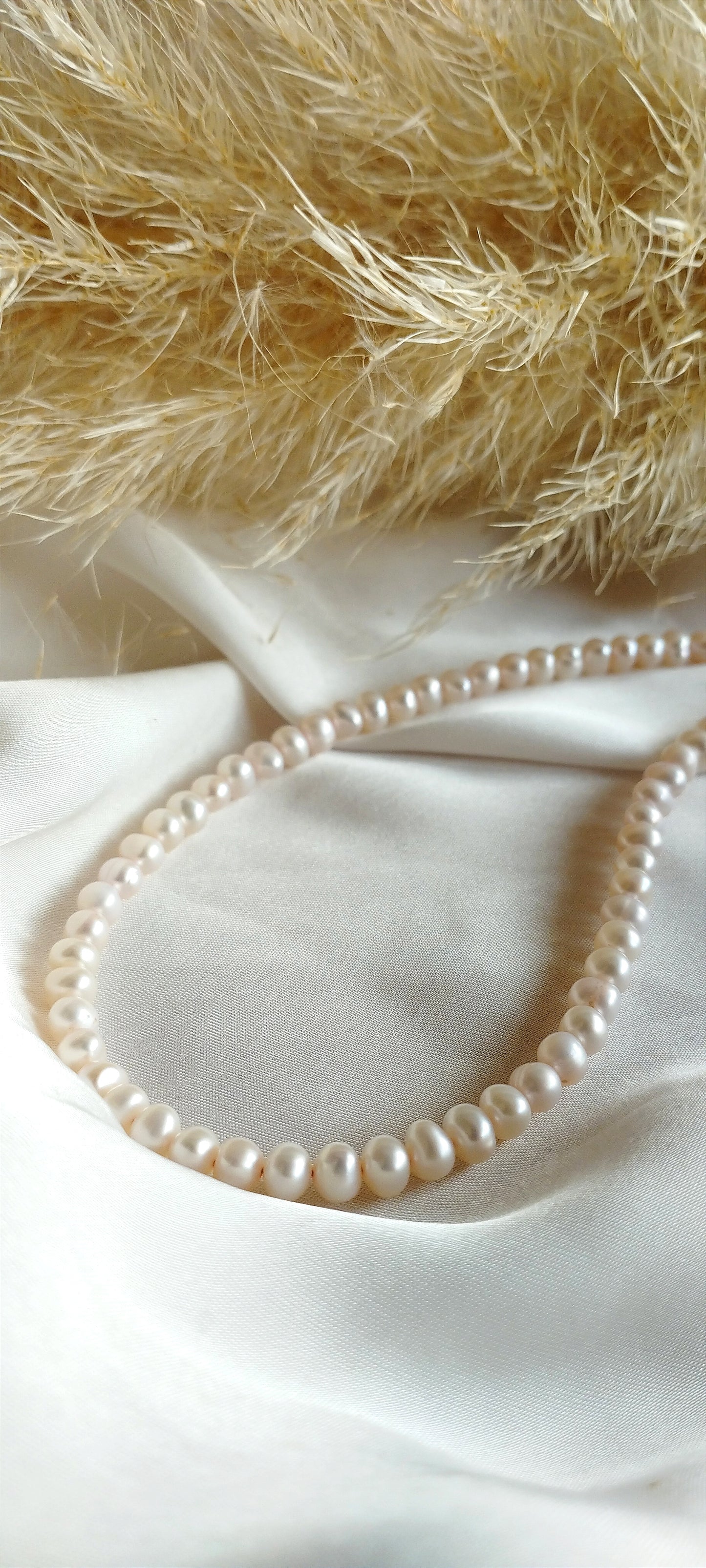 Klassische Perlenkette OPERA mit natürlichen Perlen(rosa, schwarz und weiß)