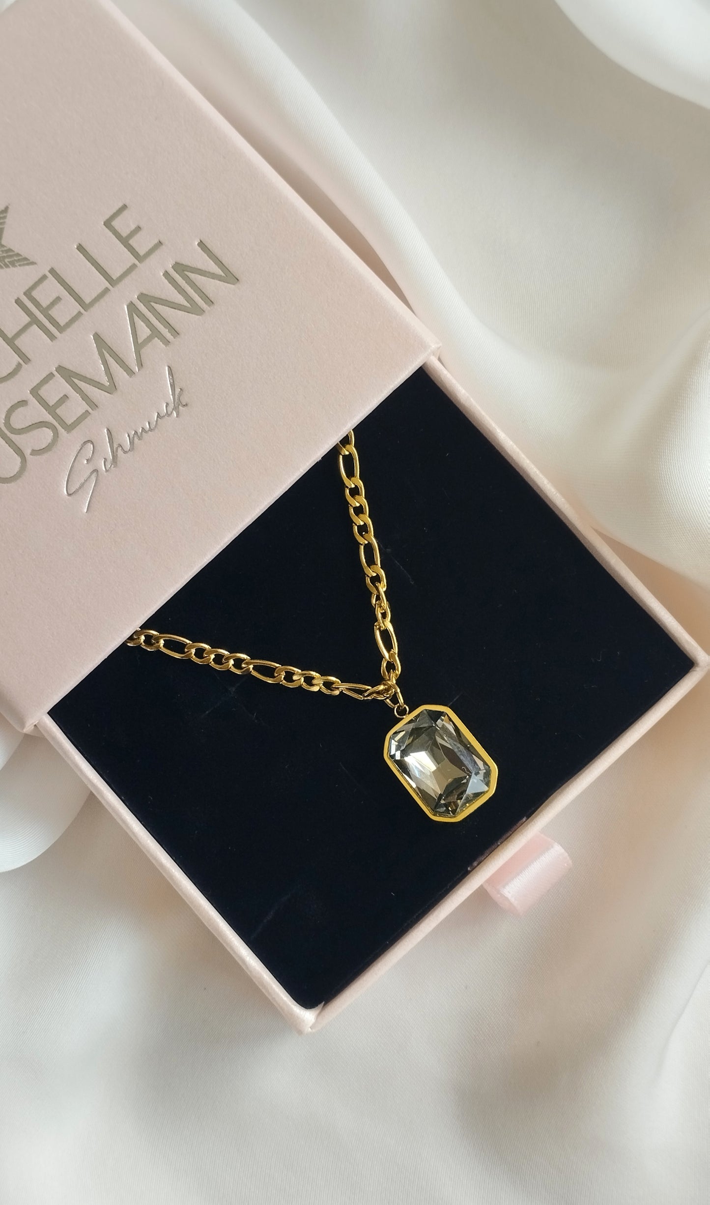 Simple necklace GEMA with zirconia pendant (black)