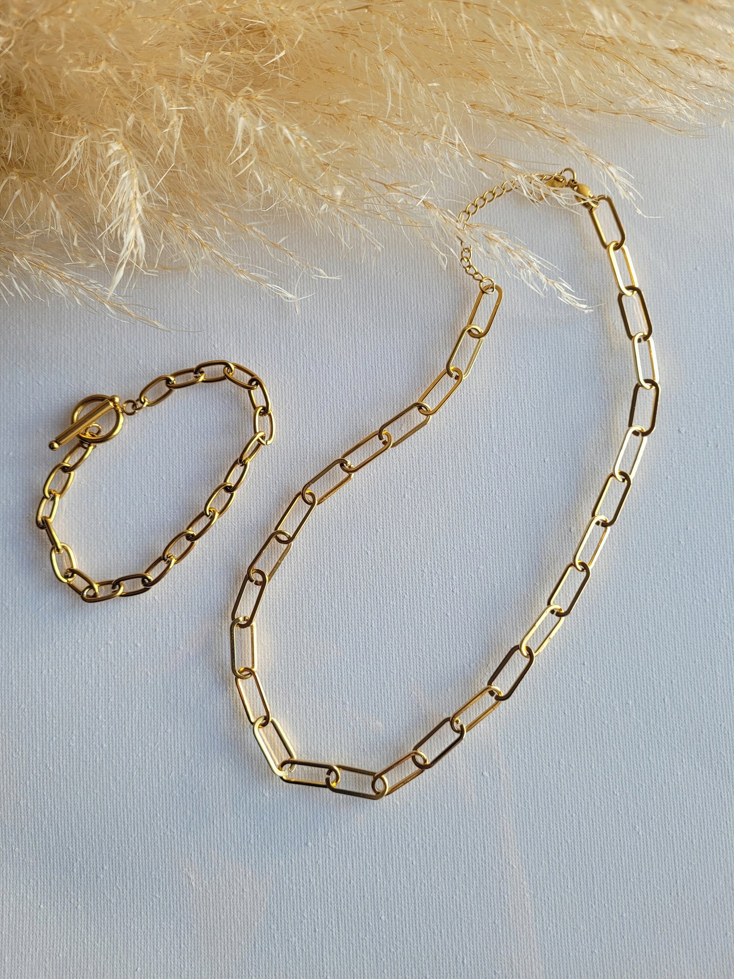 Atractivo collar FIESTA