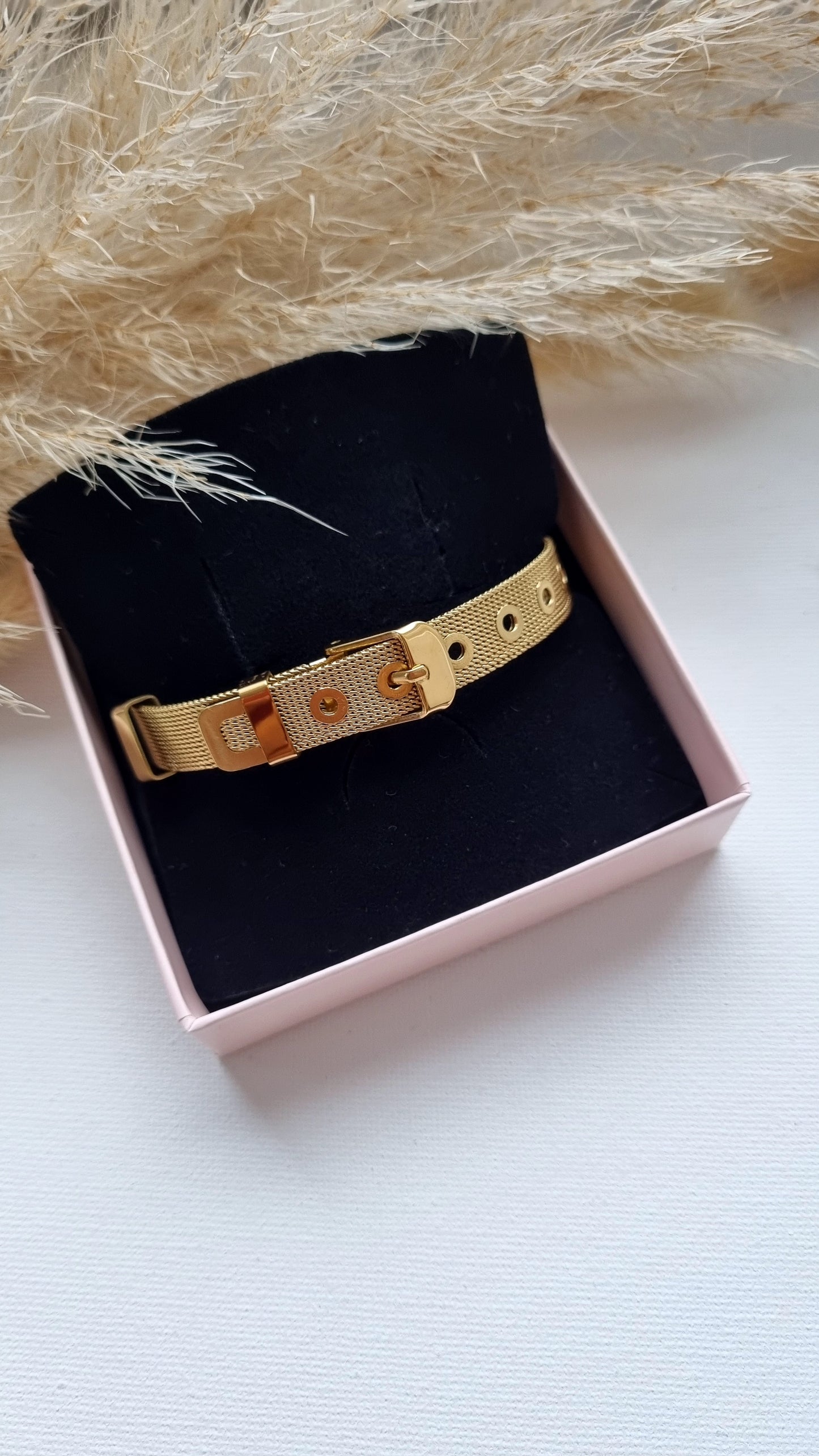 Schönes Armband EOS