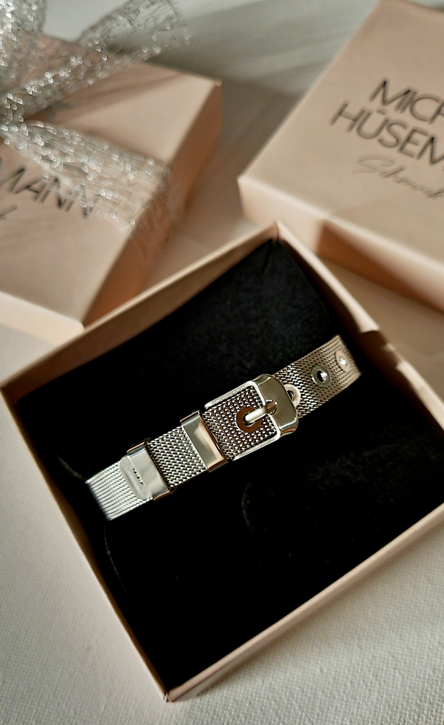 Schönes Armband EOS