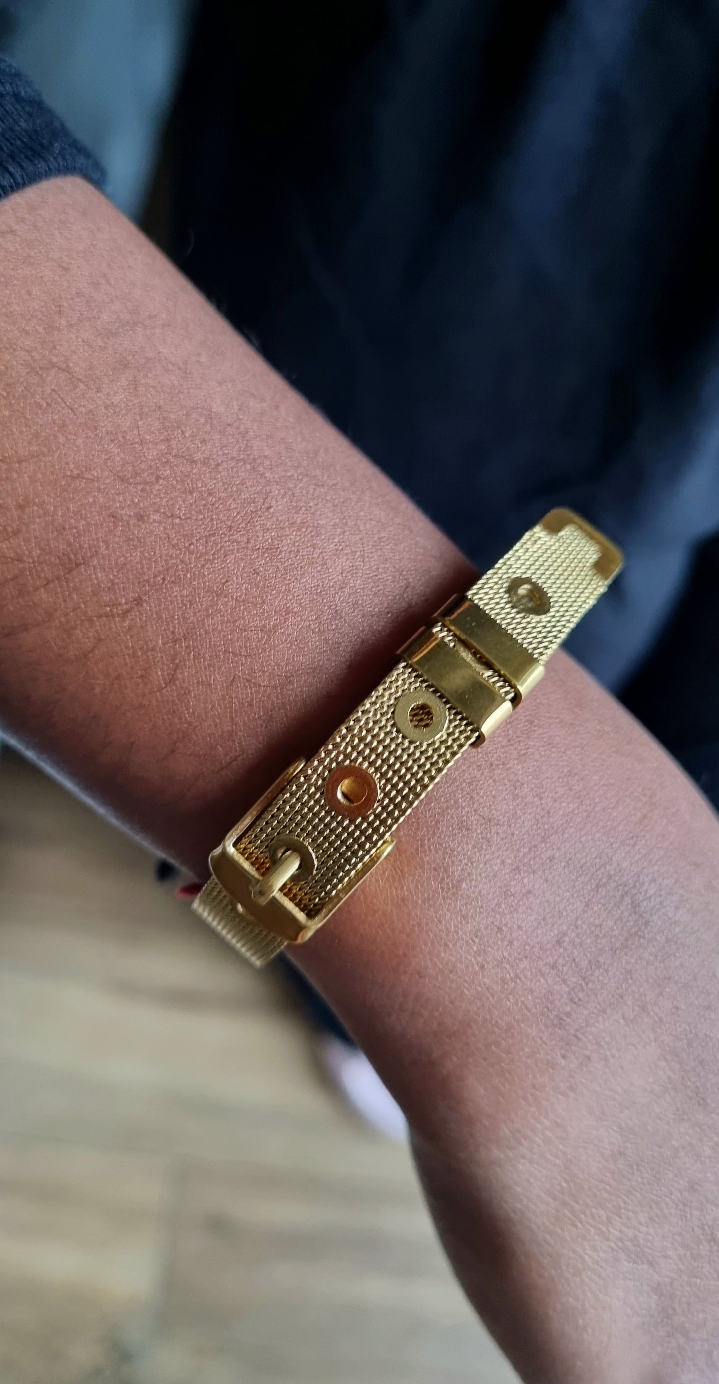 Schönes Armband EOS