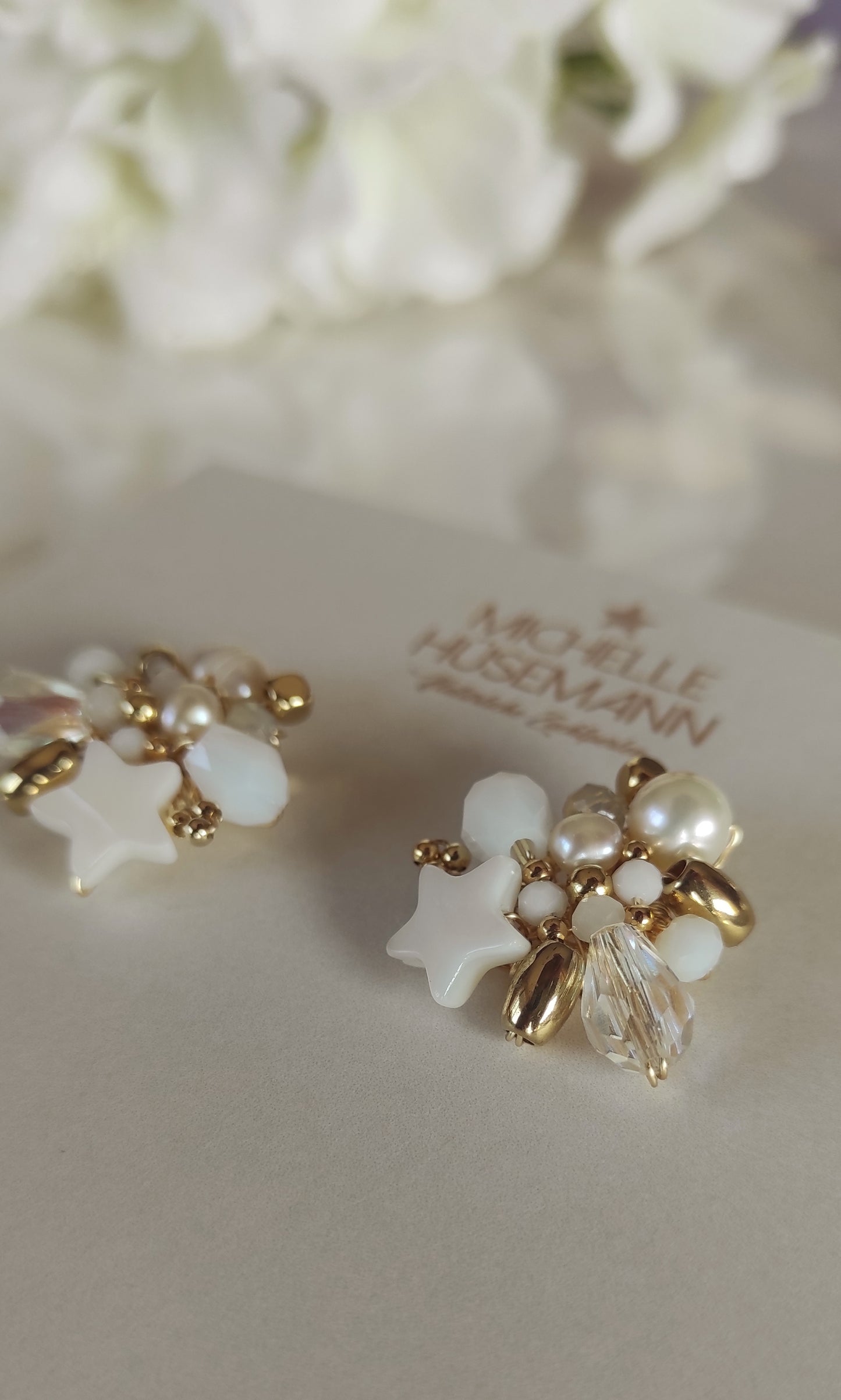 Spectacular earrings ESTRELLA FUGAZ with natural pearls, mother-of-pearl star and lampwork