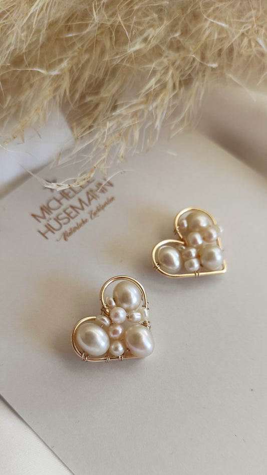 Magnificent heart-shaped earrings TULIPAN filled with natural pearls