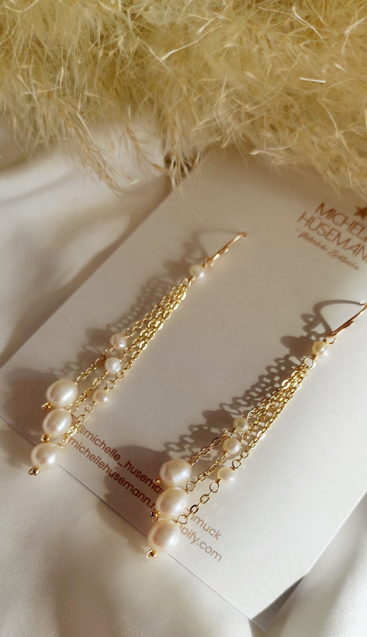 Llamativos pendientes VIOLETA con perlas naturales