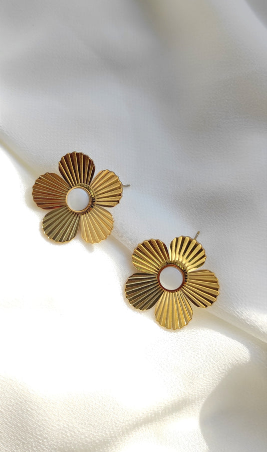 Delicate earrings DALIA with natural white stone