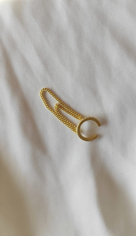 Refinado ear cuff ENCANTADORA fabricado en plata 925 bañada en oro de 18k