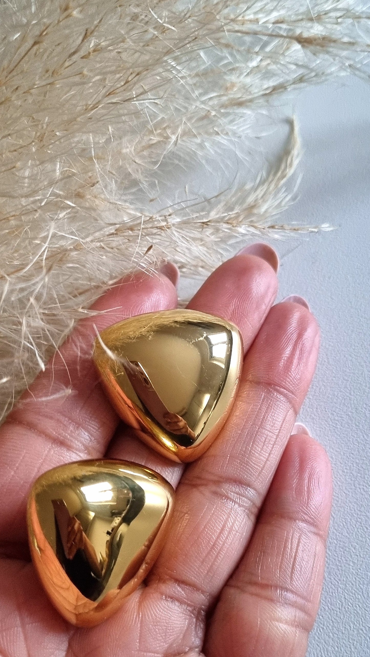 Extravagante dreieckige goldene APASIONADA Ohrringe
