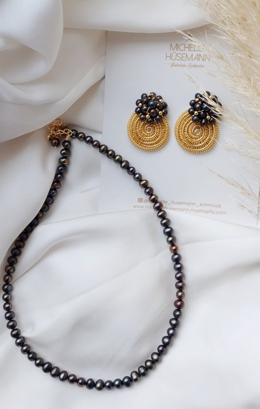 Pendientes elegantes PASION con perlas naturales negras