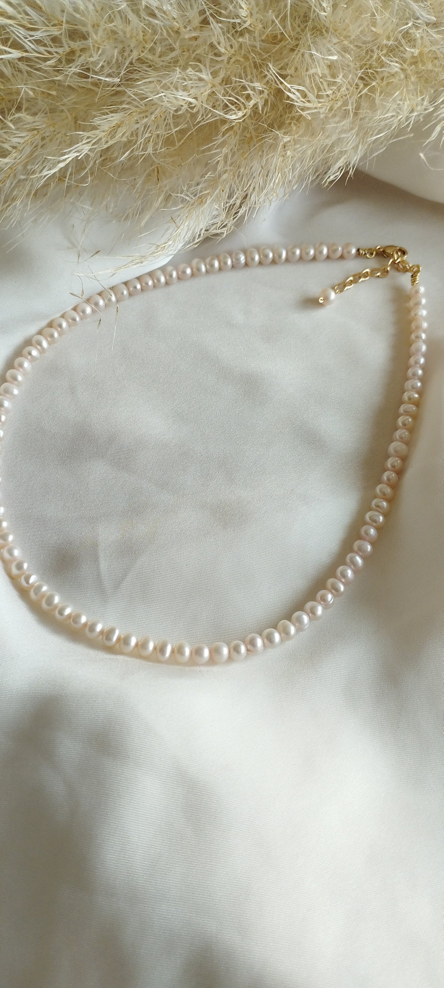 Klassische Perlenkette OPERA mit natürlichen  Perlen(rosa, schwarz und weiß)