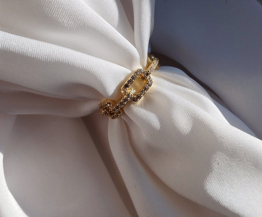 Luxurious women's ring ESPERANZA with precious stones