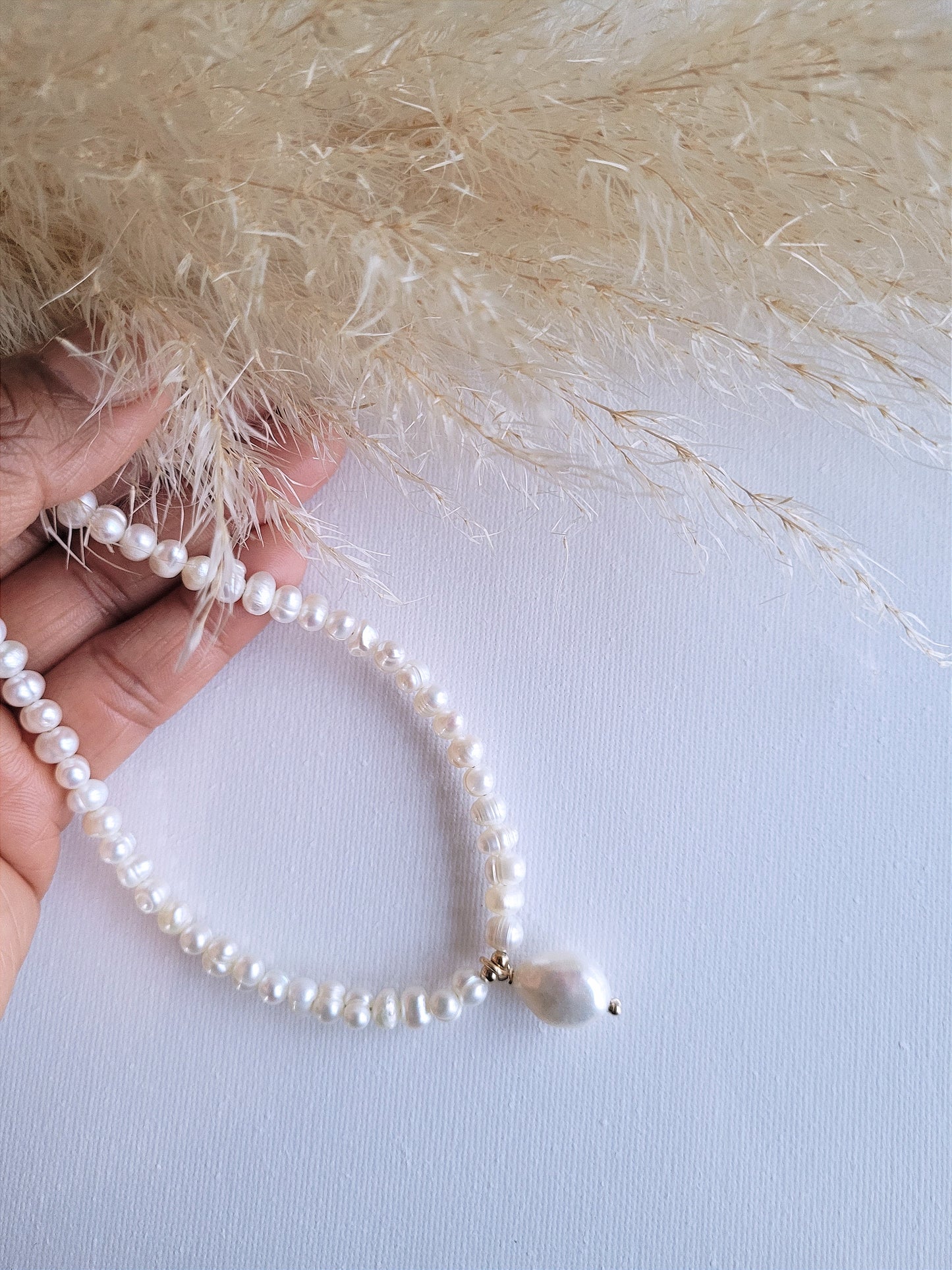 Schöne echte Perlenkette mit Anhänger BRISA DEL MAR