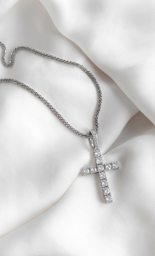 Extravagante Halskette mit Kreuzanhänger und Zirkoniasteinen ANGEL