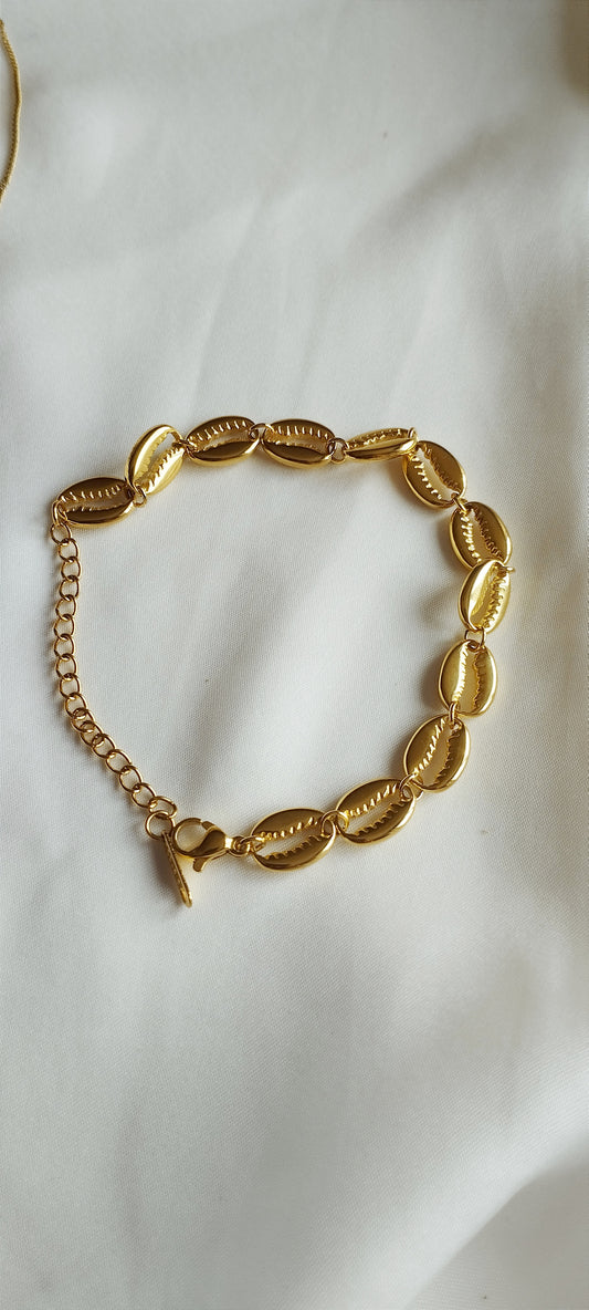 Beautiful TROPICAL bracelet made of stainless steel and 18 carat high-quality gold plating.