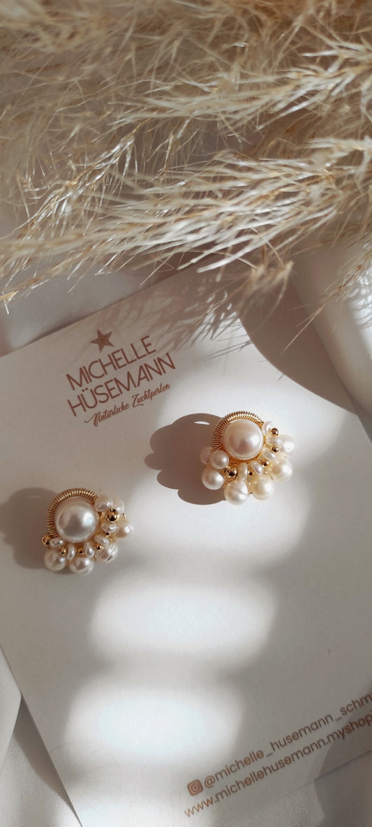 Beautiful INDICO earrings with natural pearls