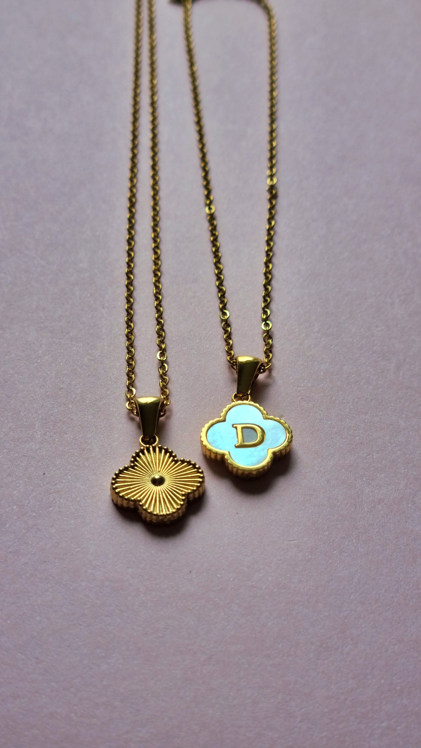 Initialen-Halskette TREBOL ✨ Perlmutt & Edelstahl (Sonderangebot)