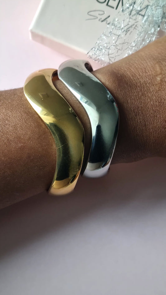 ONDA Armreif: Fließender Luxus