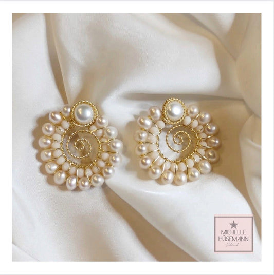 Extravagant earrings CARACOL MARINO with genuine Caribbean pearls